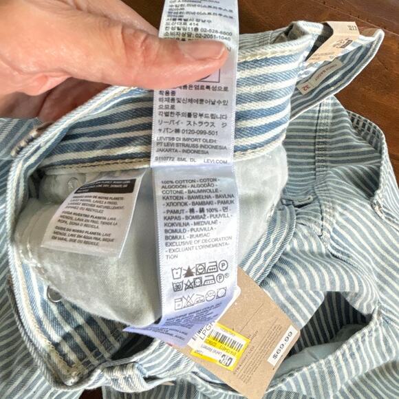 NWT Levi's High Rise Cinch Baggy Carpenter Pants Blue and White Women's Size 32 - Picture 6 of 12